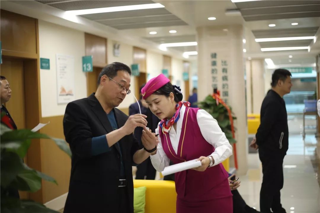 黄山24小时套医保卡(北京医保卡使用指南)